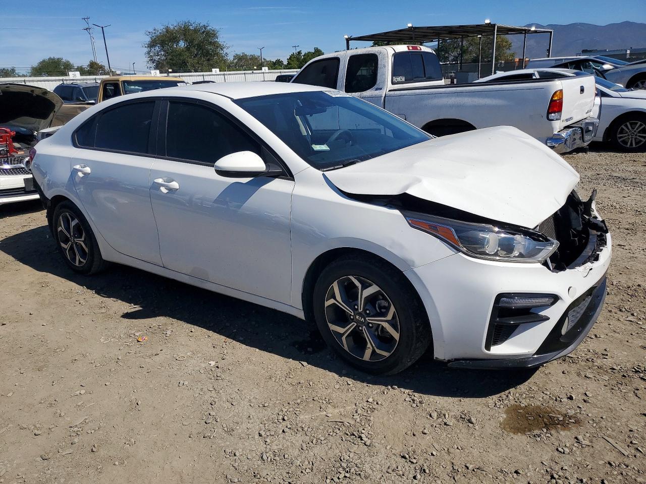 2020 Kia Forte Lxs - Фото 4