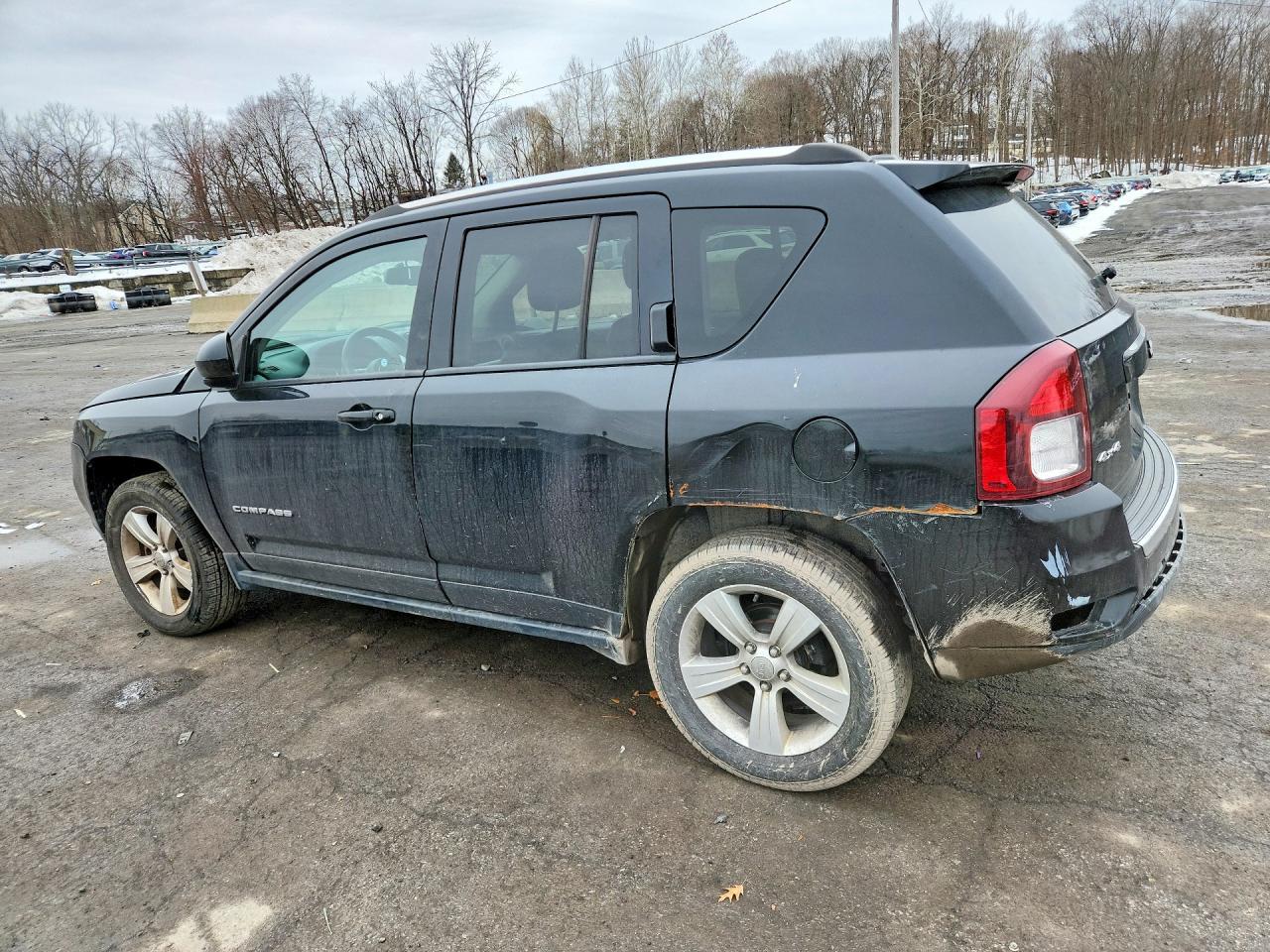 2015 Jeep Compass Latitude - Фото 2