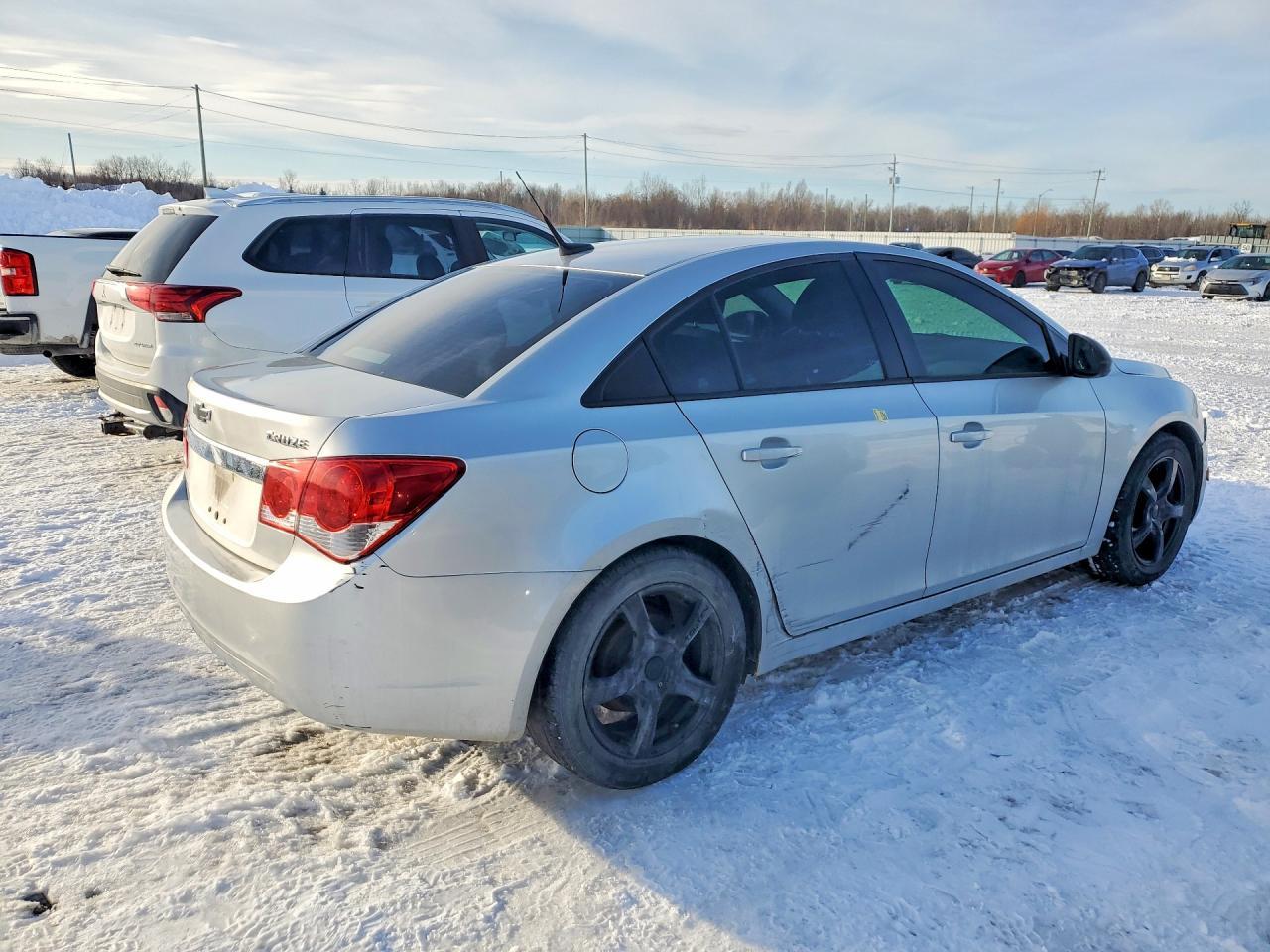 2013 Chevrolet Cruze Ls - Image 3