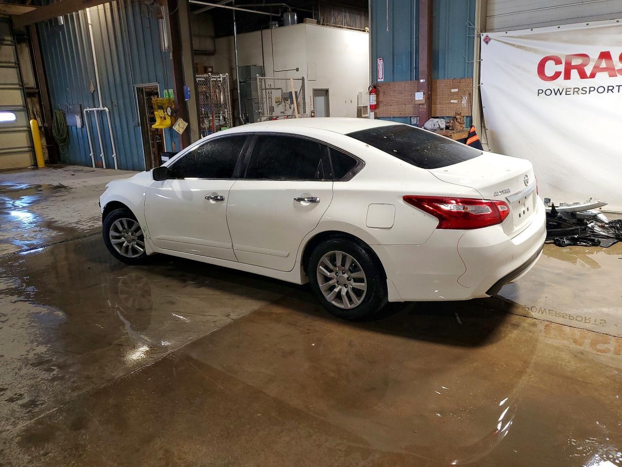 2016 Nissan Altima 2.5 - Фото 2