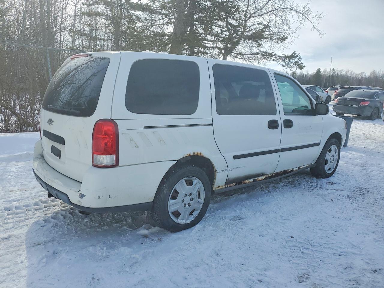 2008 Chevrolet Uplander Ls - Image 3