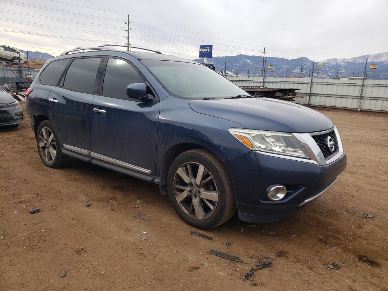 2014 Nissan Pathfinder S - Image 4