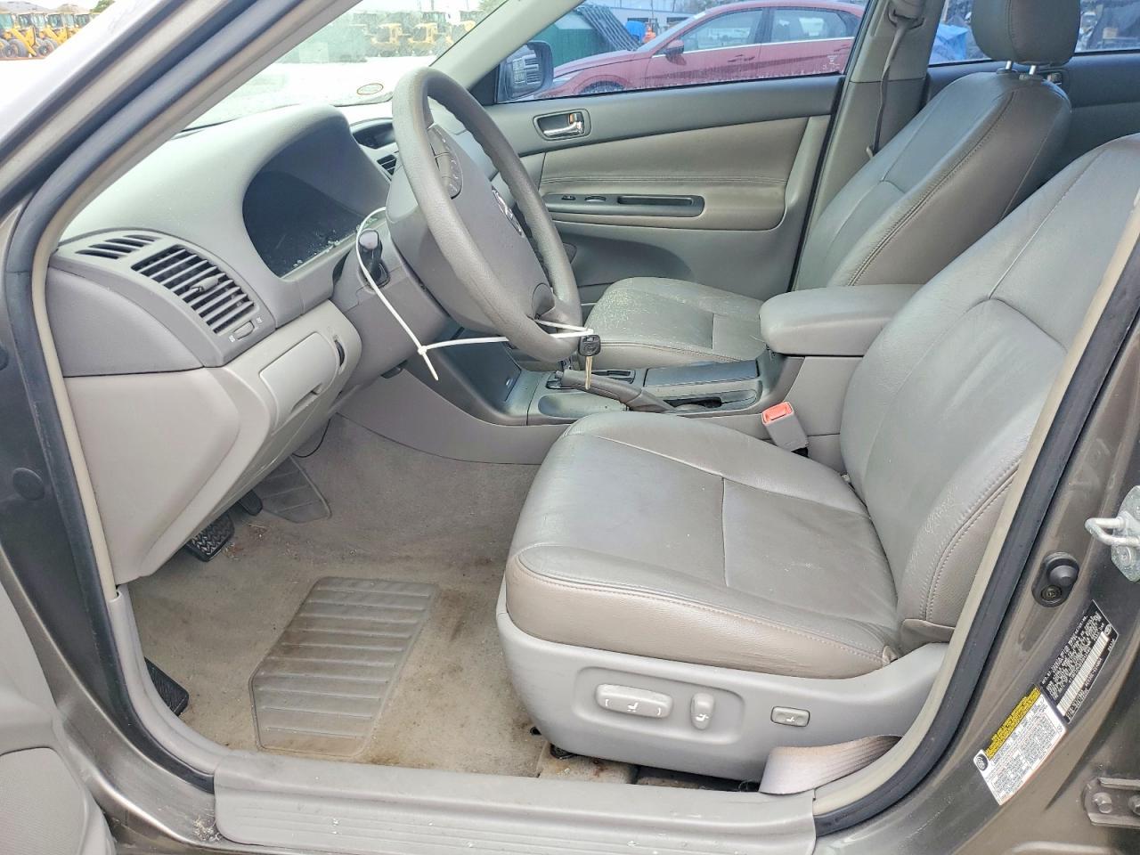 2005 Toyota Camry Le - Фото 7