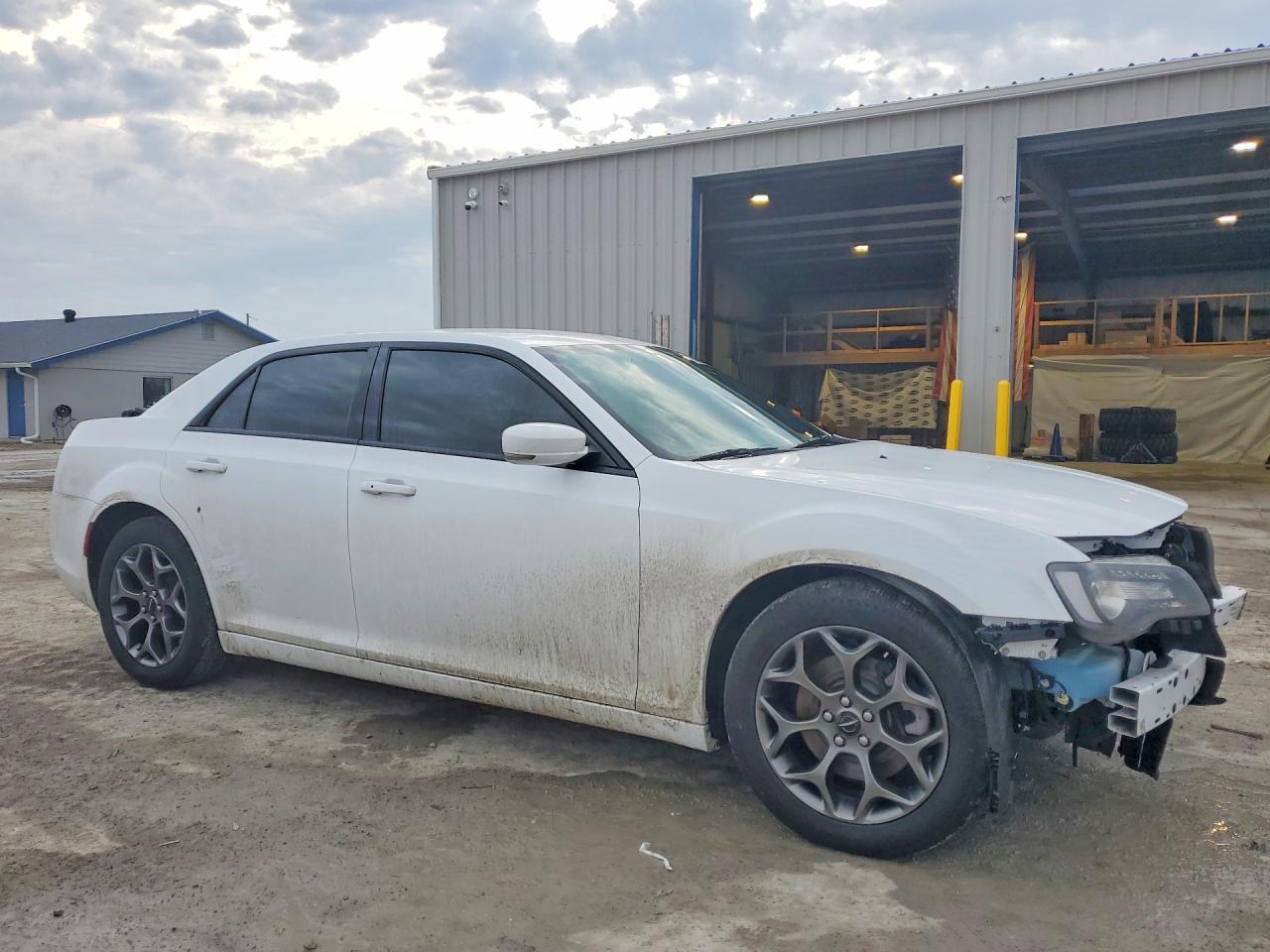 2017 Chrysler 300 S - Image 4