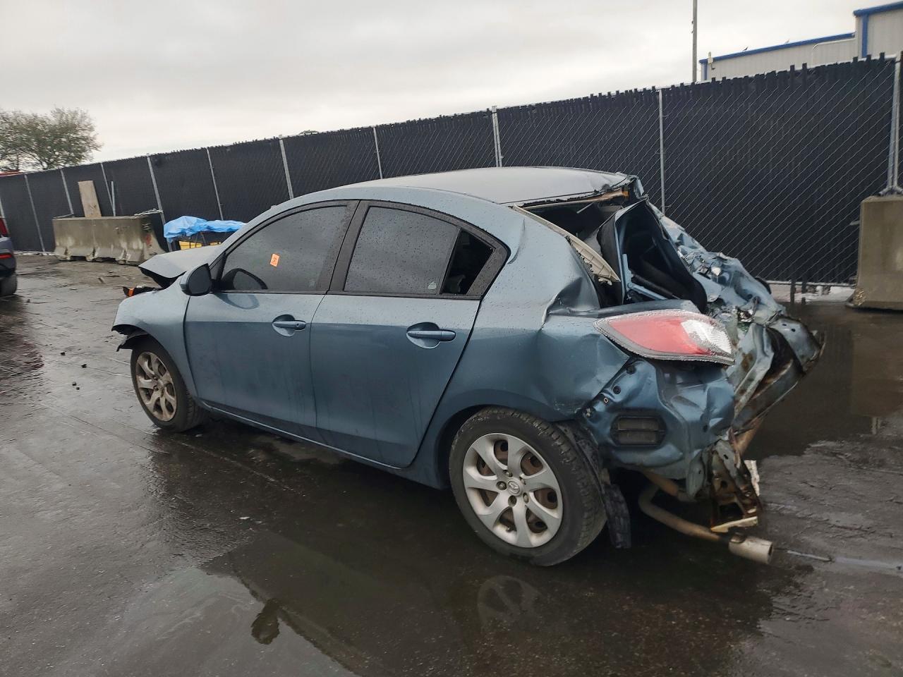 2010 Mazda 3 I - Фото 2