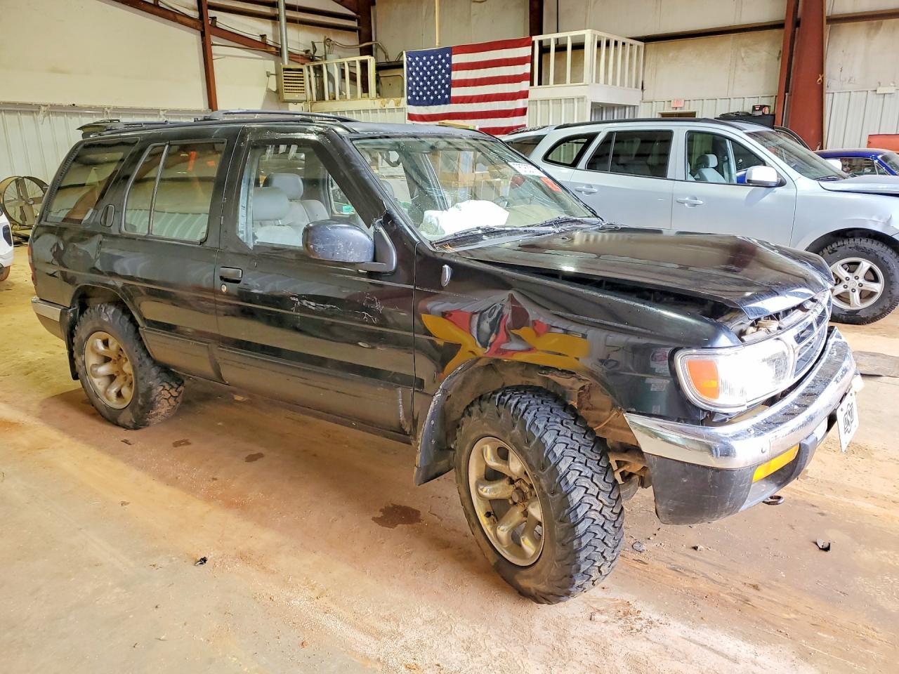 1997 Nissan Pathfinder - Image 4