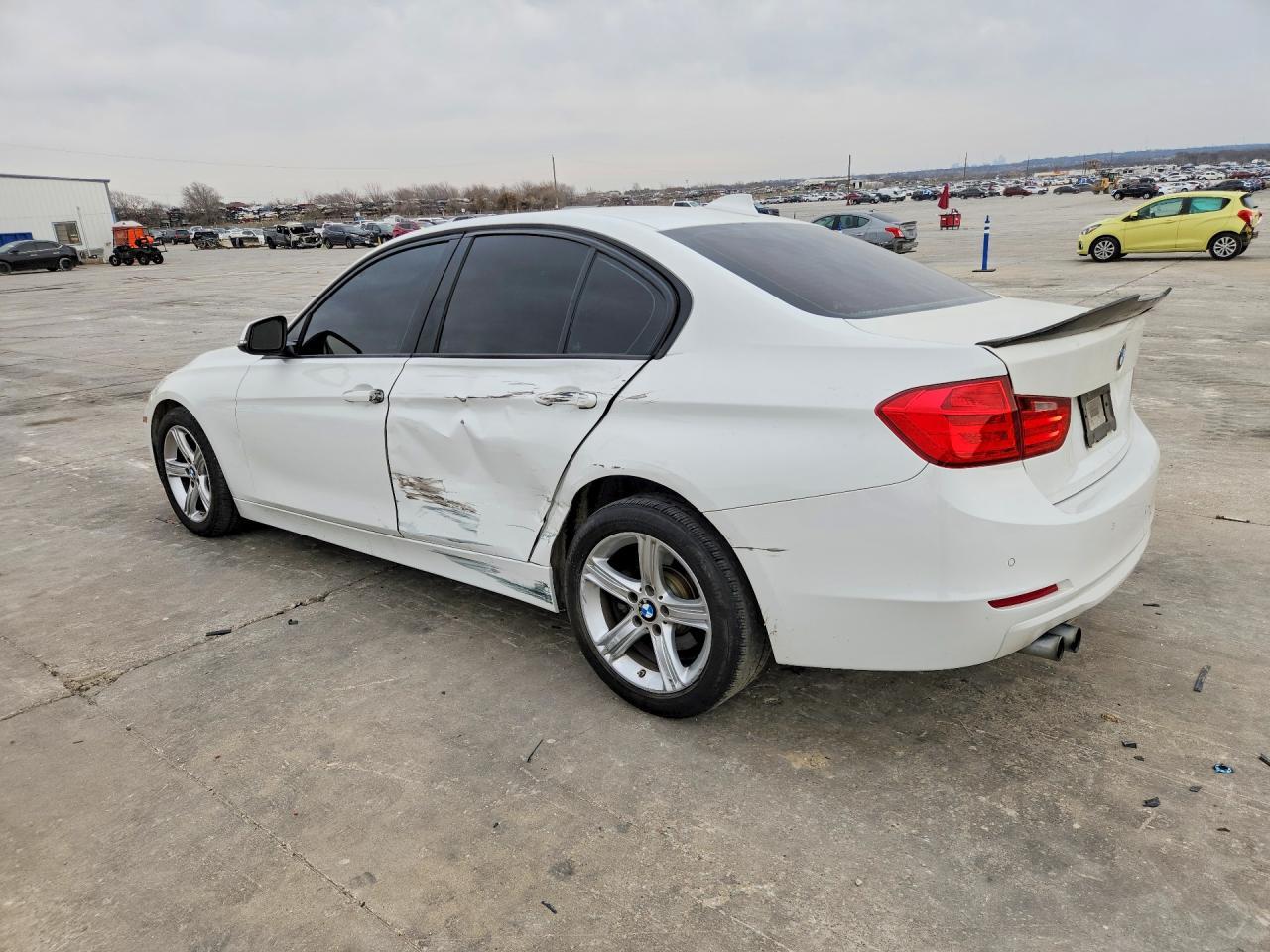 2015 BMW 328 I - Фото 2