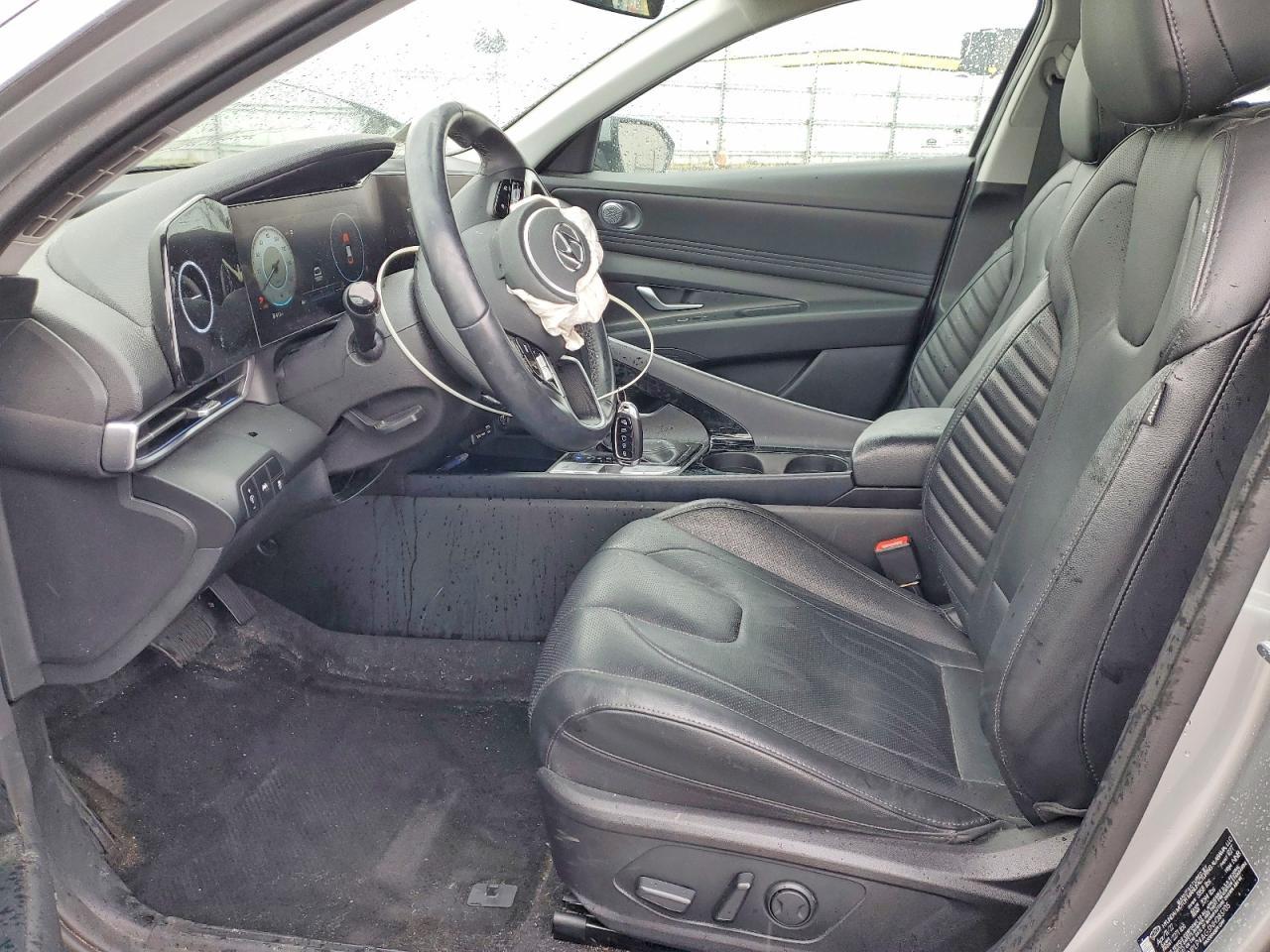 2022 Hyundai Elantra Limited - Фото 7