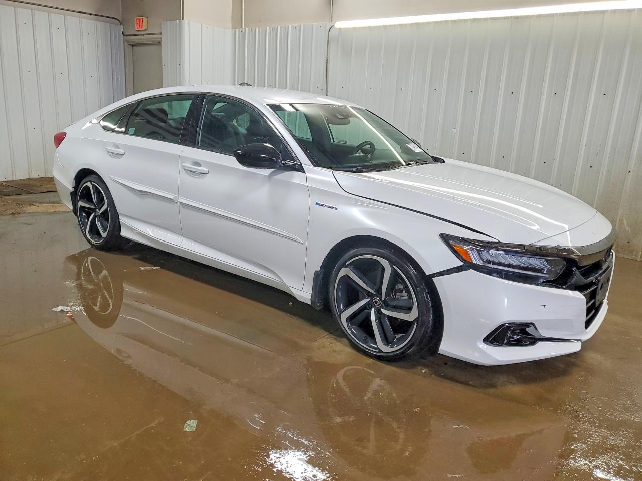 2022 Honda Accord Hybrid Sport - Image 4