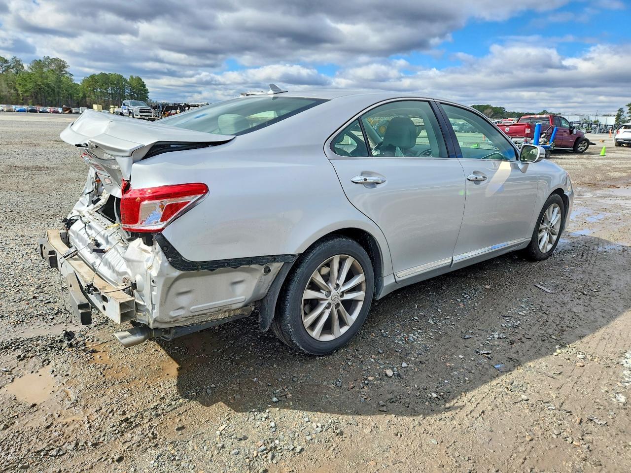 2011 Lexus Es 350 - Image 3