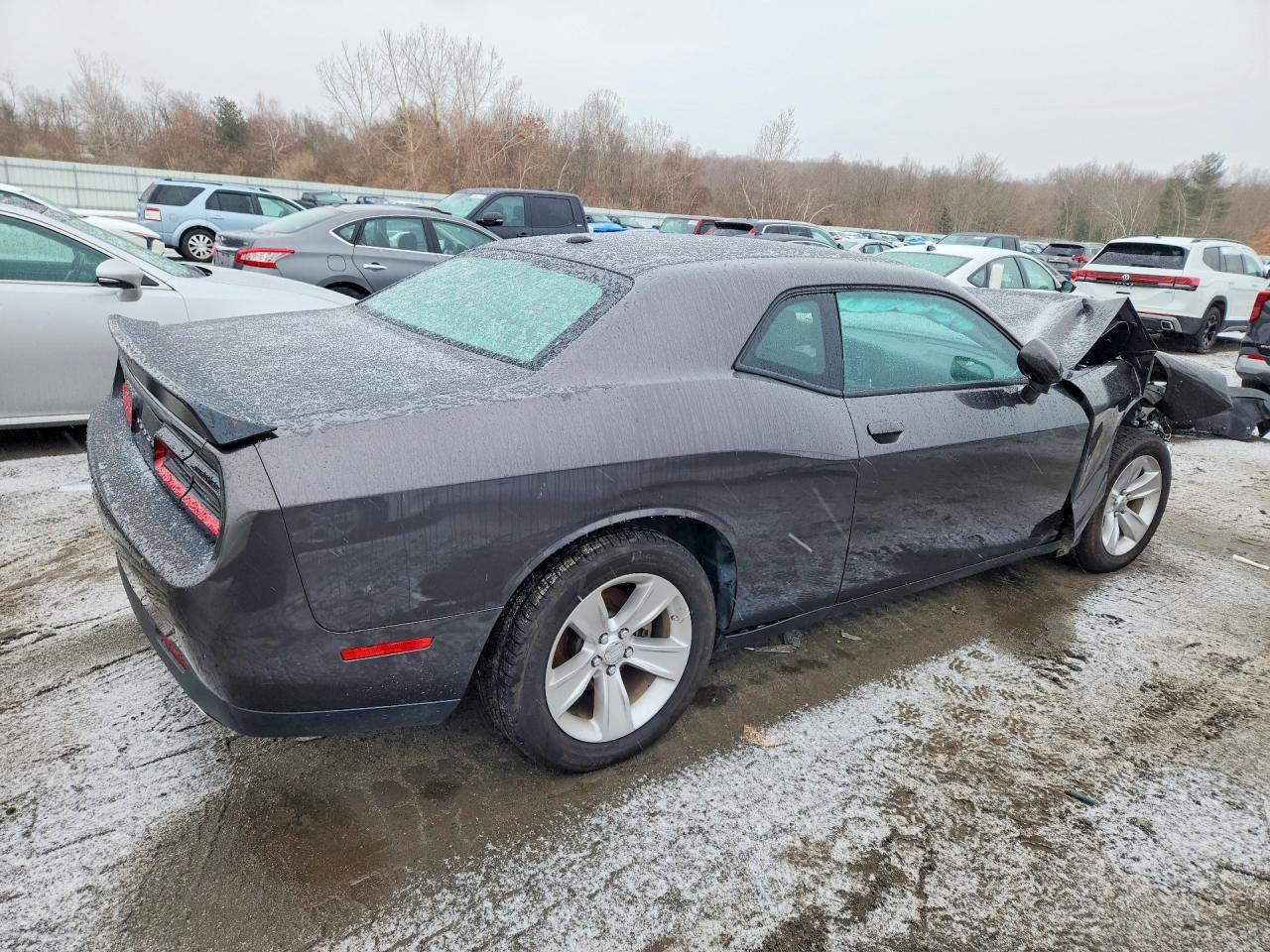 2023 Dodge Challenger Sxt - Фото 3