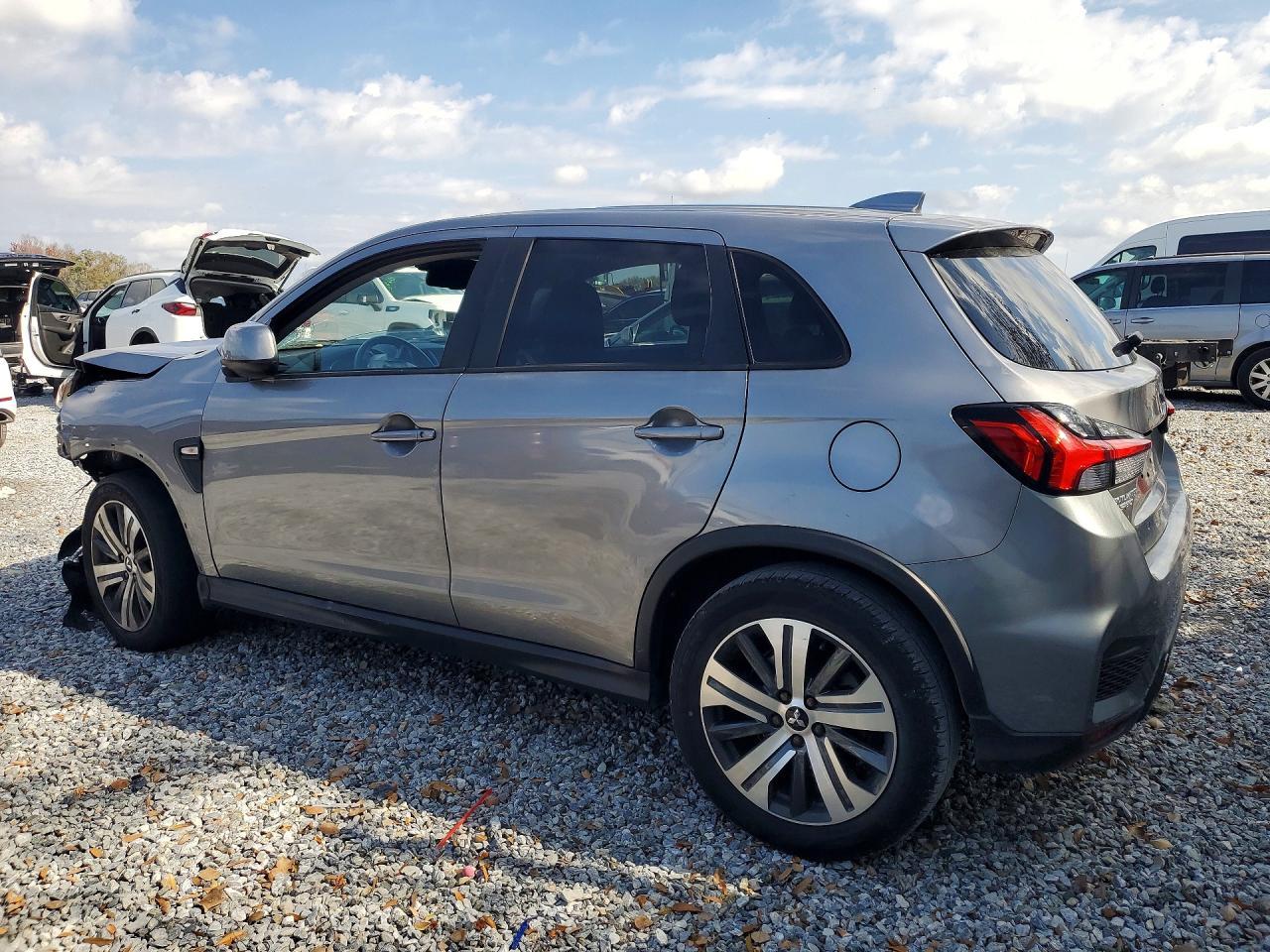 2022 Mitsubishi Outlander Sport Es - Фото 2