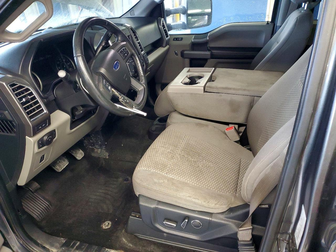 2015 Ford F150 Supercrew - Image 7