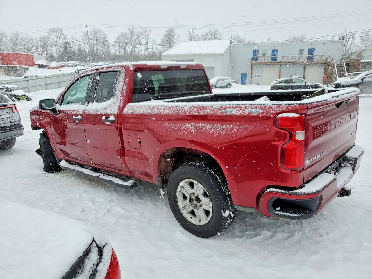 2019 Chevrolet Silverado K1500 Custom - Фото 2