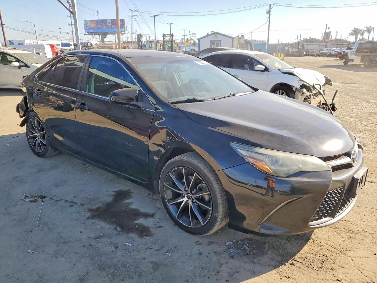 2017 Toyota Camry Xse V6 - Фото 4