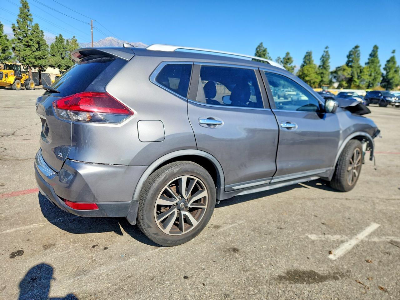 2018 Nissan Rogue S - Image 3