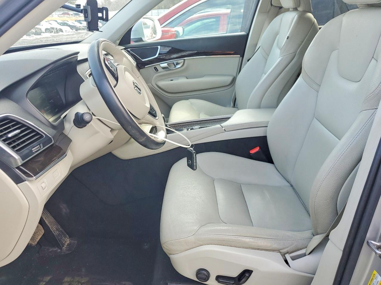 2019 Volvo Xc90 T5 Momentum - Image 7