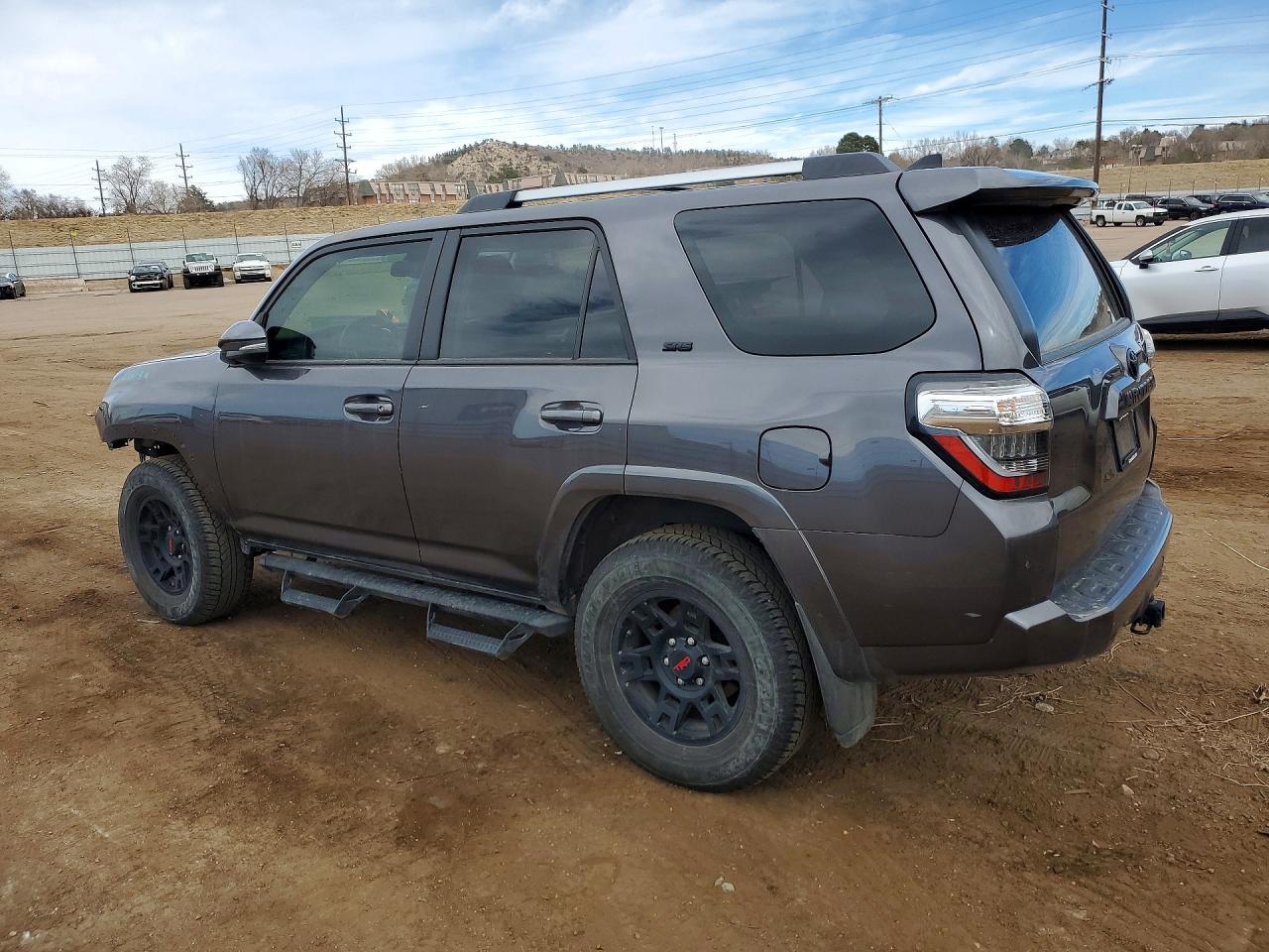 2021 Toyota 4Runner Sr5/Sr5 Premium - Image 2