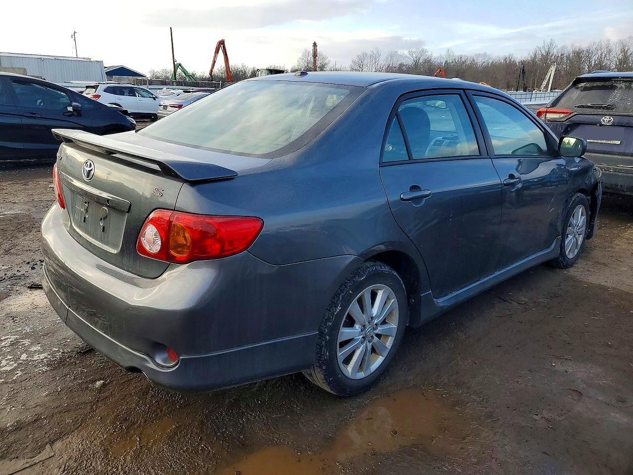 2010 Toyota Corolla Base - Фото 3