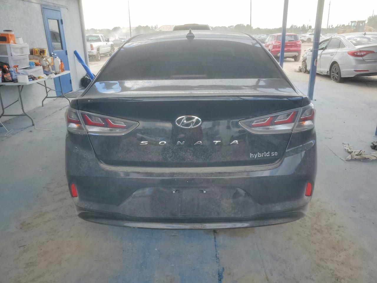 2019 Hyundai Sonata Hybrid - Image 6