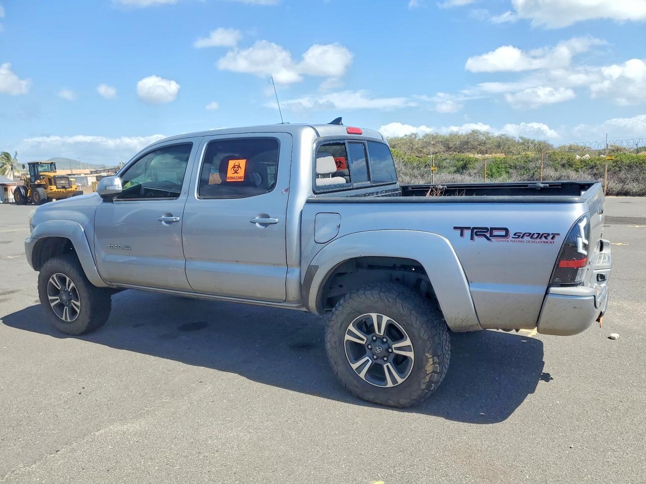 2015 Toyota Tacoma - Фото 2