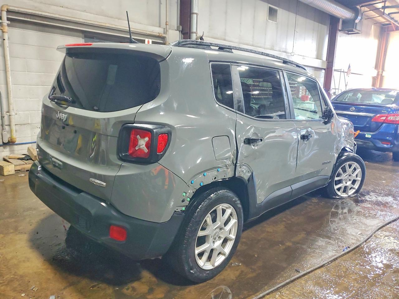 2021 Jeep Renegade Latitude - Фото 3