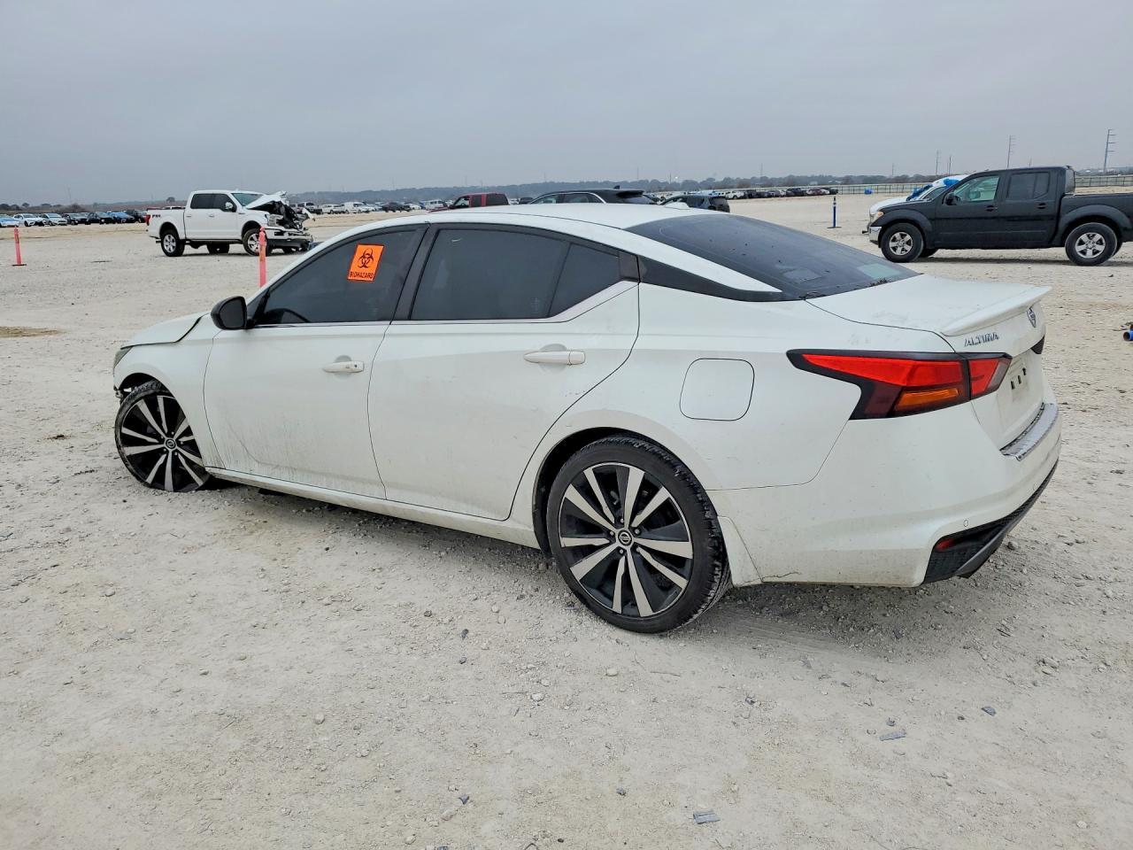 2022 Nissan Altima Sr - Фото 2