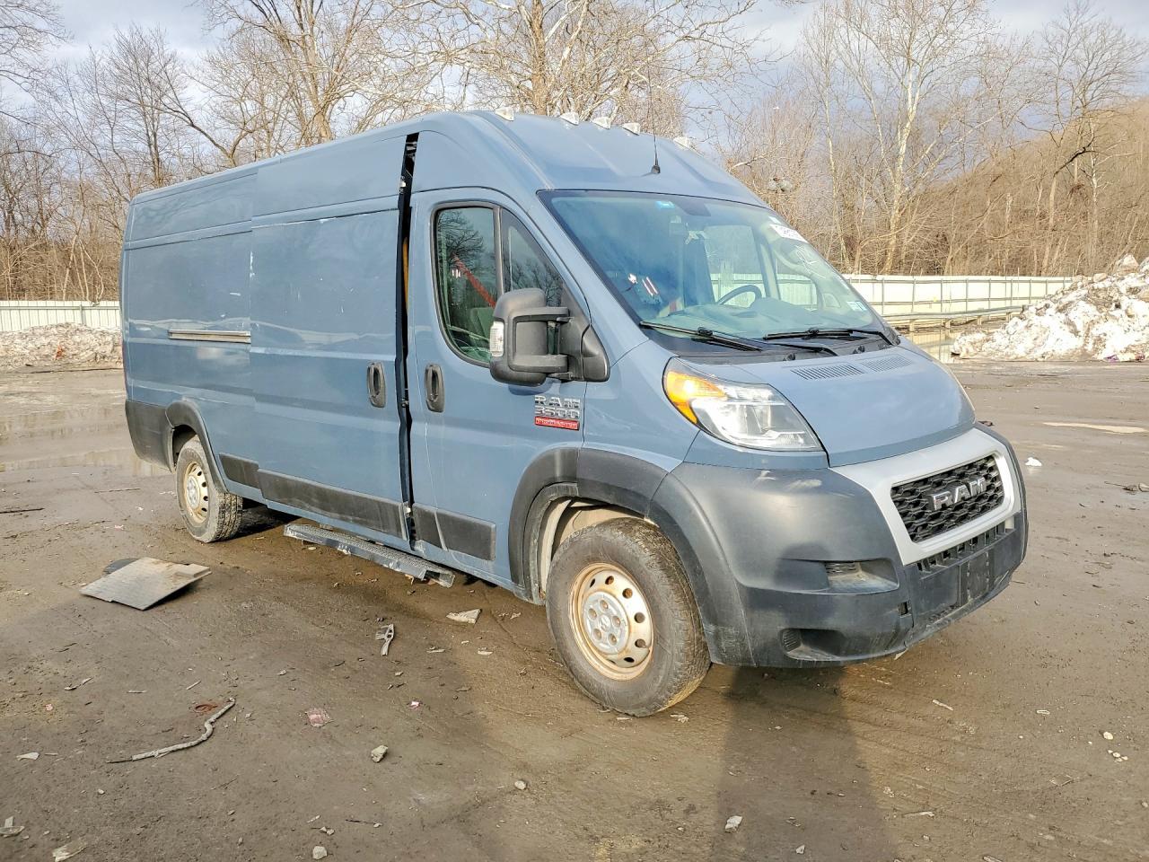 2020 Ram Promaster 3500 Delivery Van - Фото 4