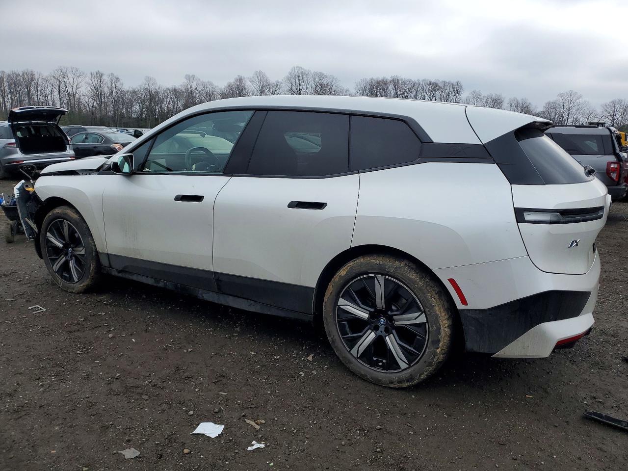 2023 BMW Ix xDrive50 - Фото 2