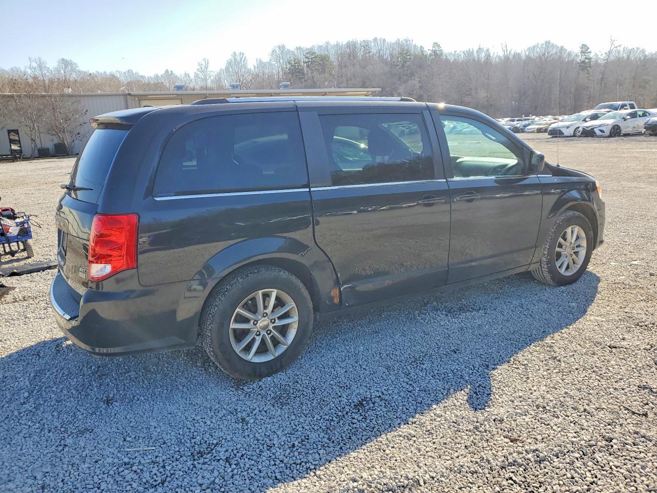 2019 Dodge Grand Caravan Sxt - Image 3