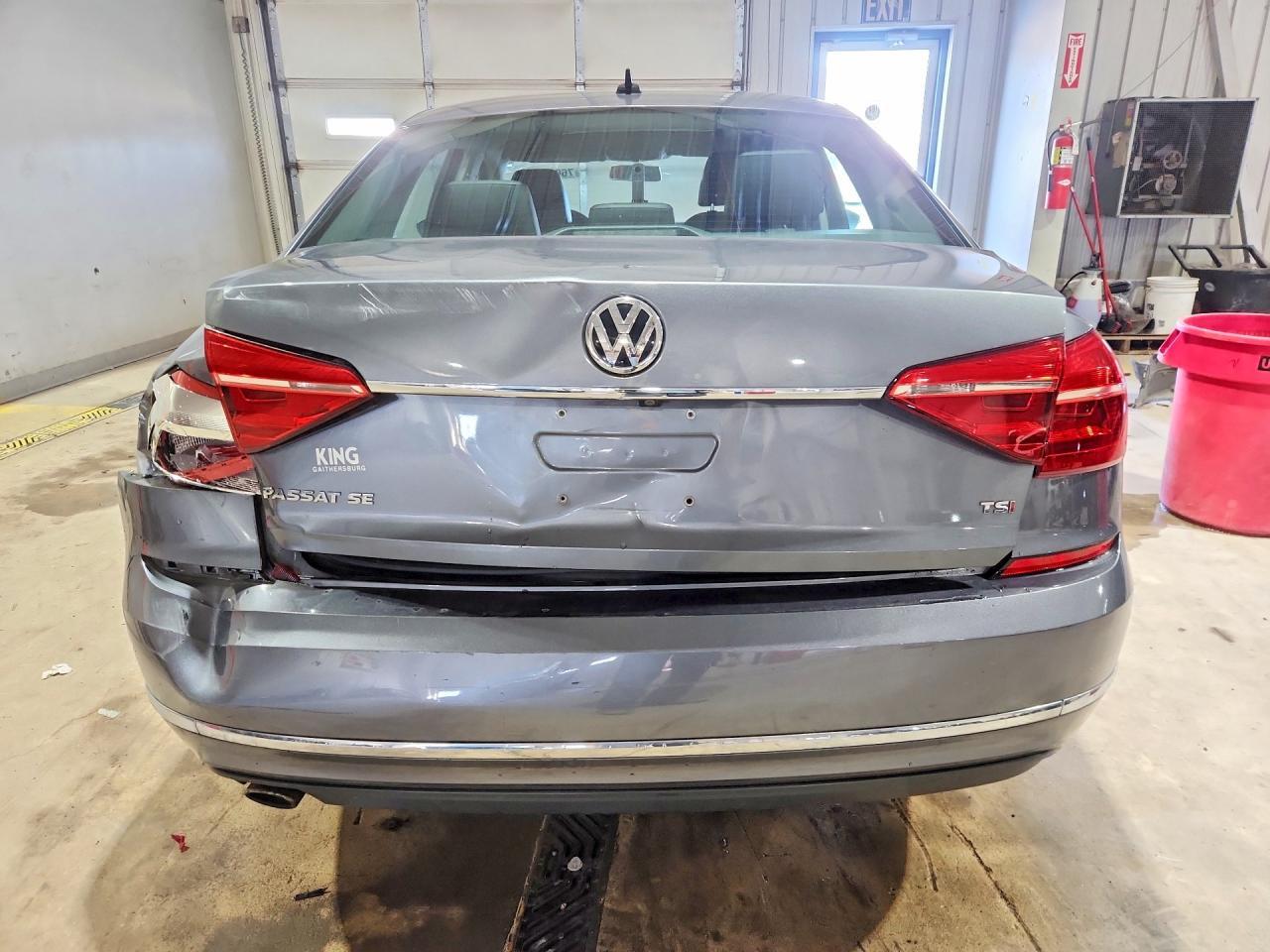 2016 Volkswagen Passat Se - Фото 6