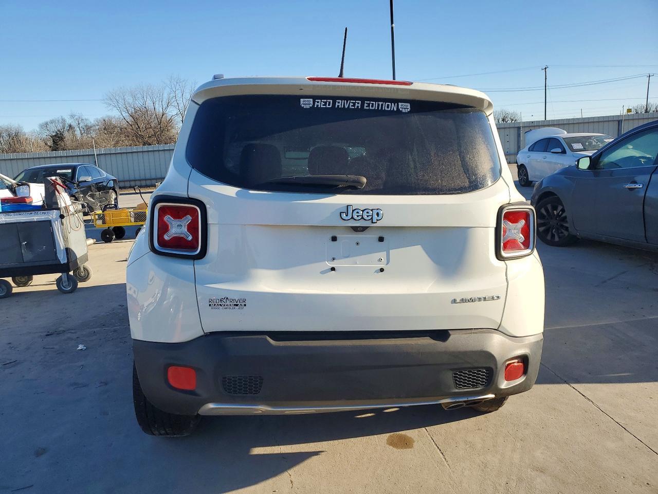 2016 Jeep Renegade Limited - Image 6