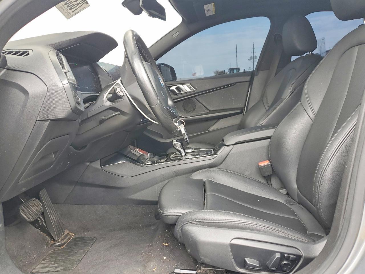 2022 BMW 228I - Фото 7