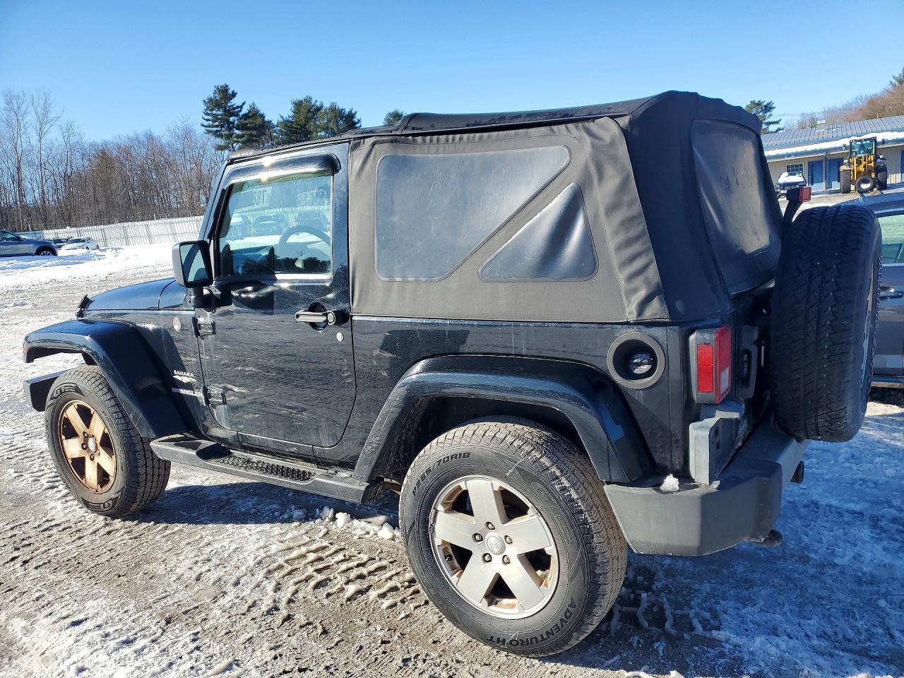 2010 Jeep Wrangler Sahara - Фото 2