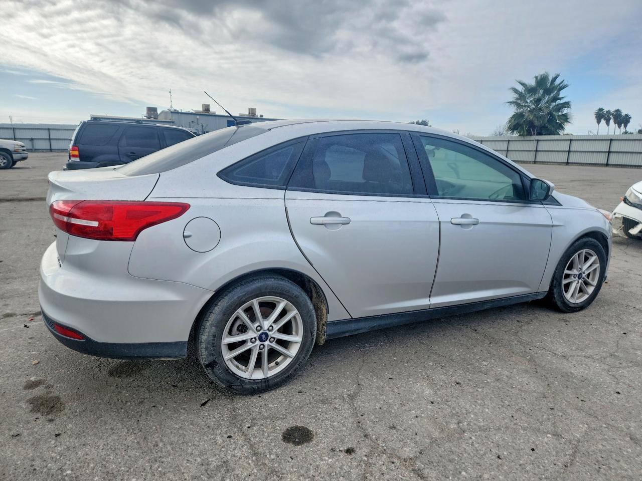 2018 Ford Focus Se - Image 3