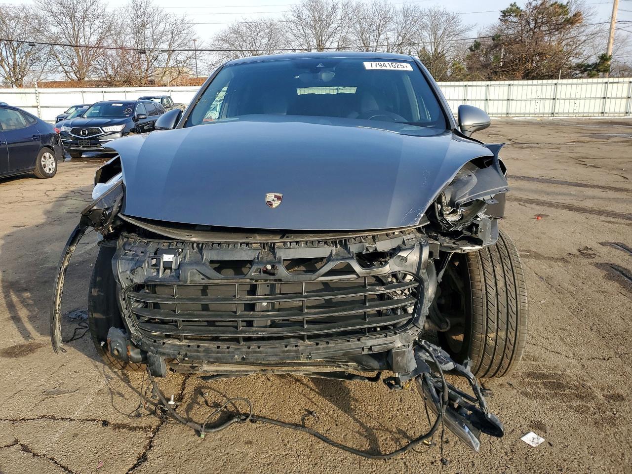 2017 Porsche Cayenne - Image 5