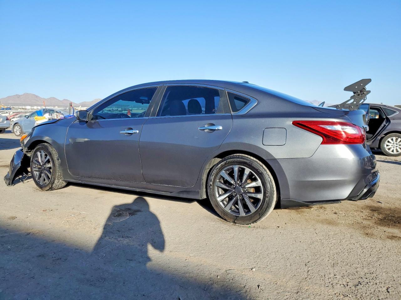2017 Nissan Altima 2.5 - Image 2