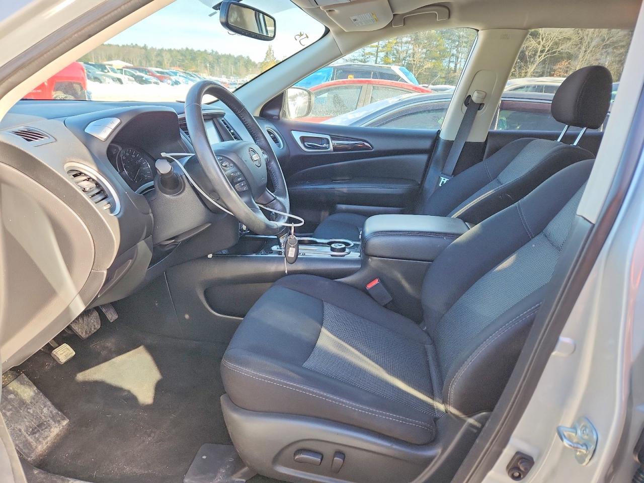 2019 Nissan Pathfinder S - Image 7