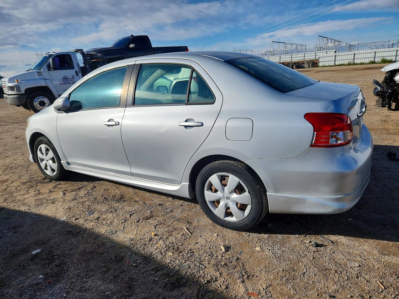 2008 Toyota Yaris - Image 2