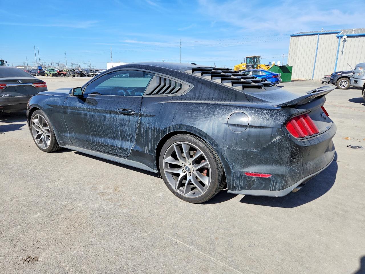 2015 Ford Mustang - Фото 2