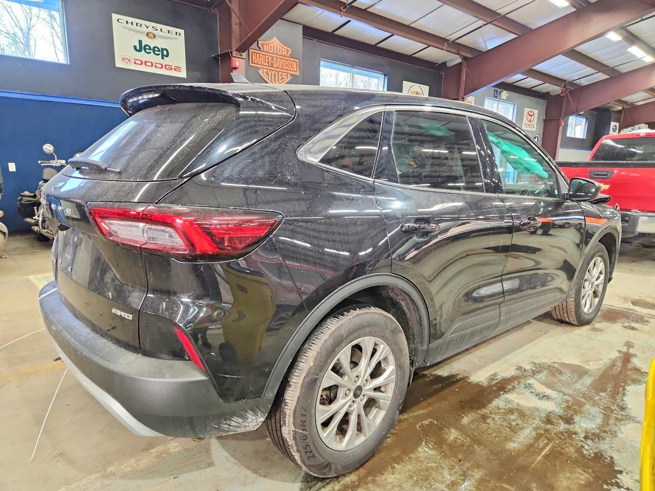 2023 Ford Escape Active ** R & D * Pri Fleet ** - Фото 3