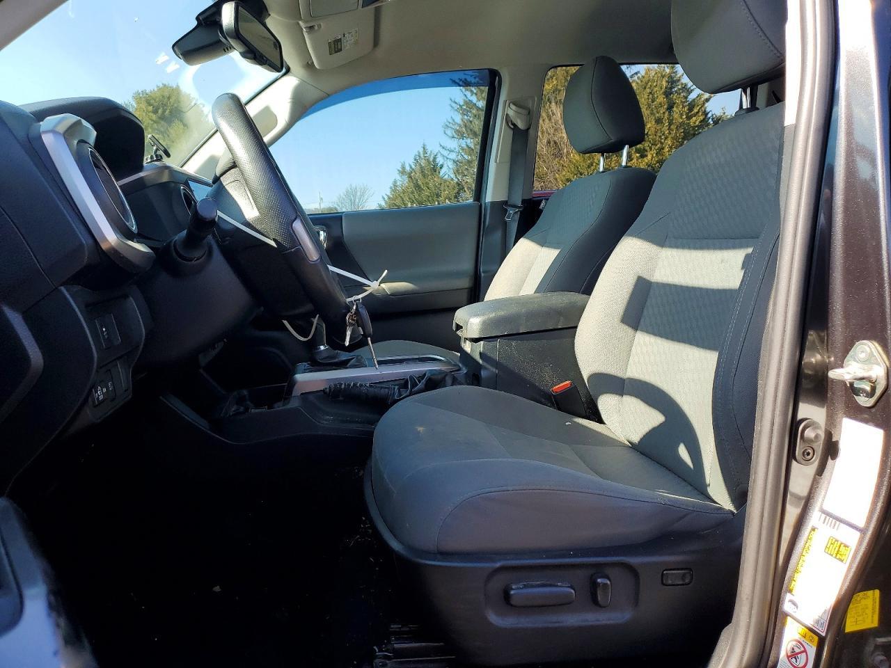 2020 Toyota Tacoma Sr5 V6 - Image 7