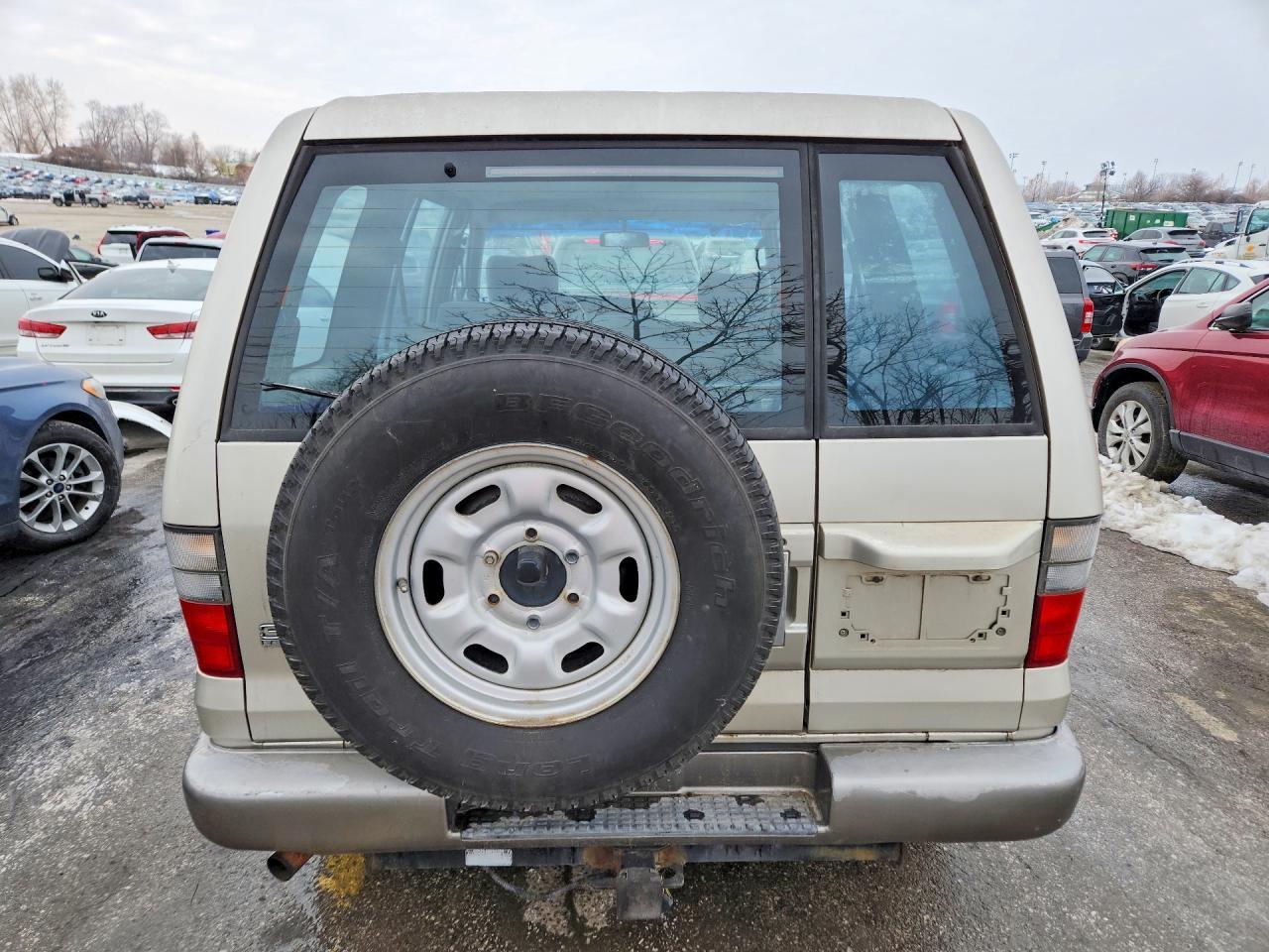 2000 Isuzu Trooper S - Image 6