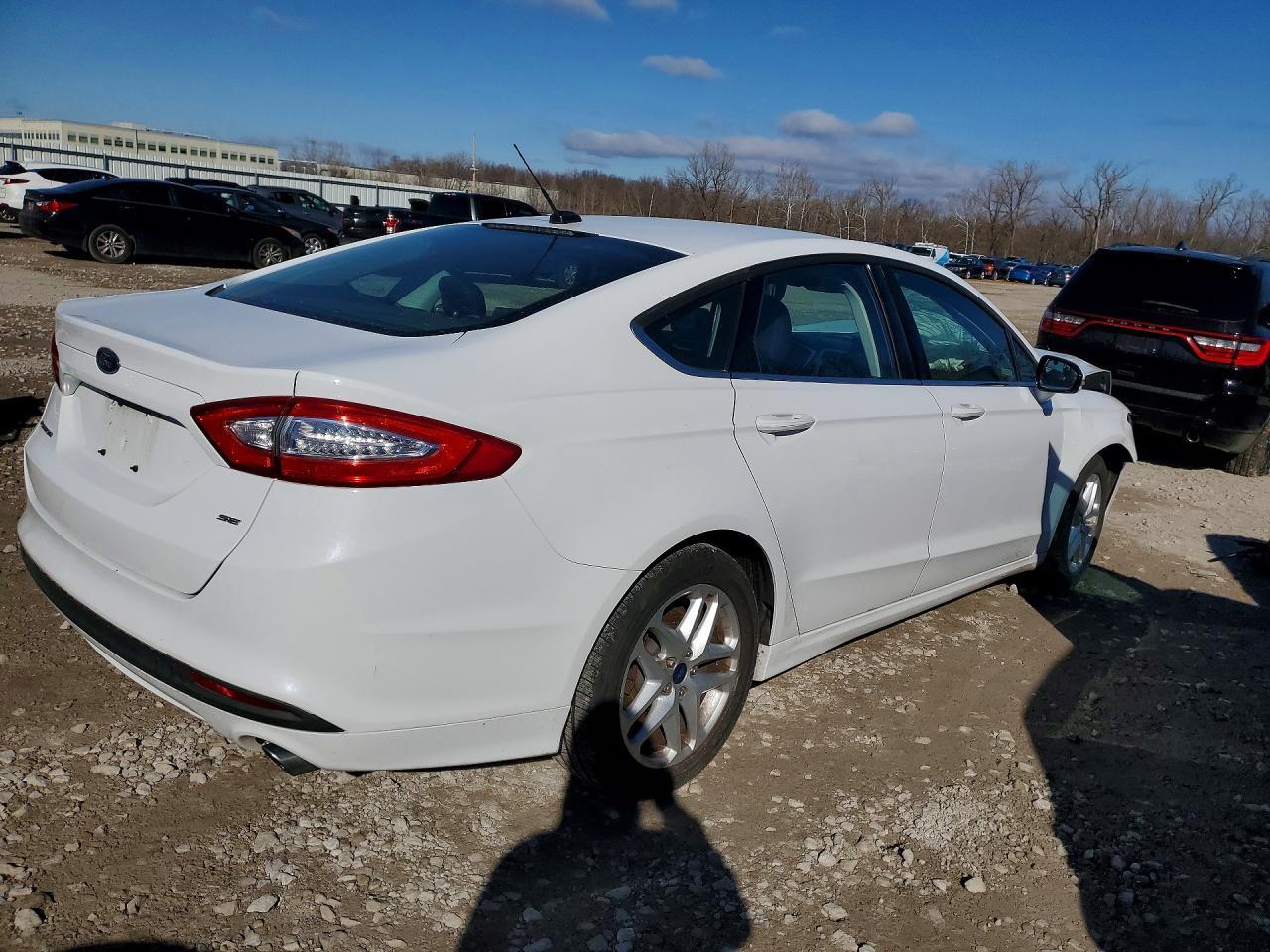 2015 Ford Fusion Se - Фото 3