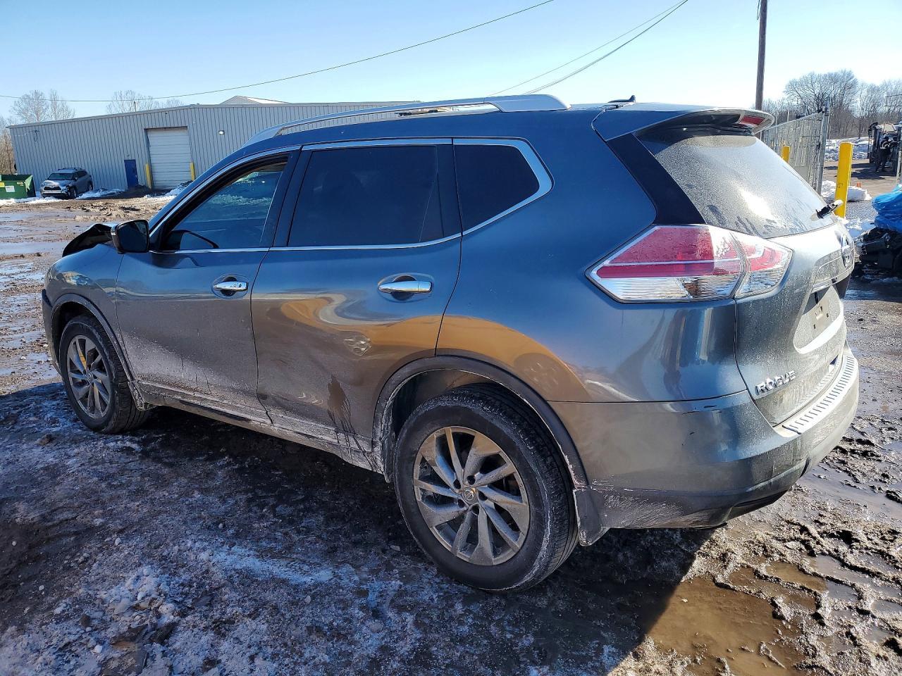 2015 Nissan Rogue S - Фото 2