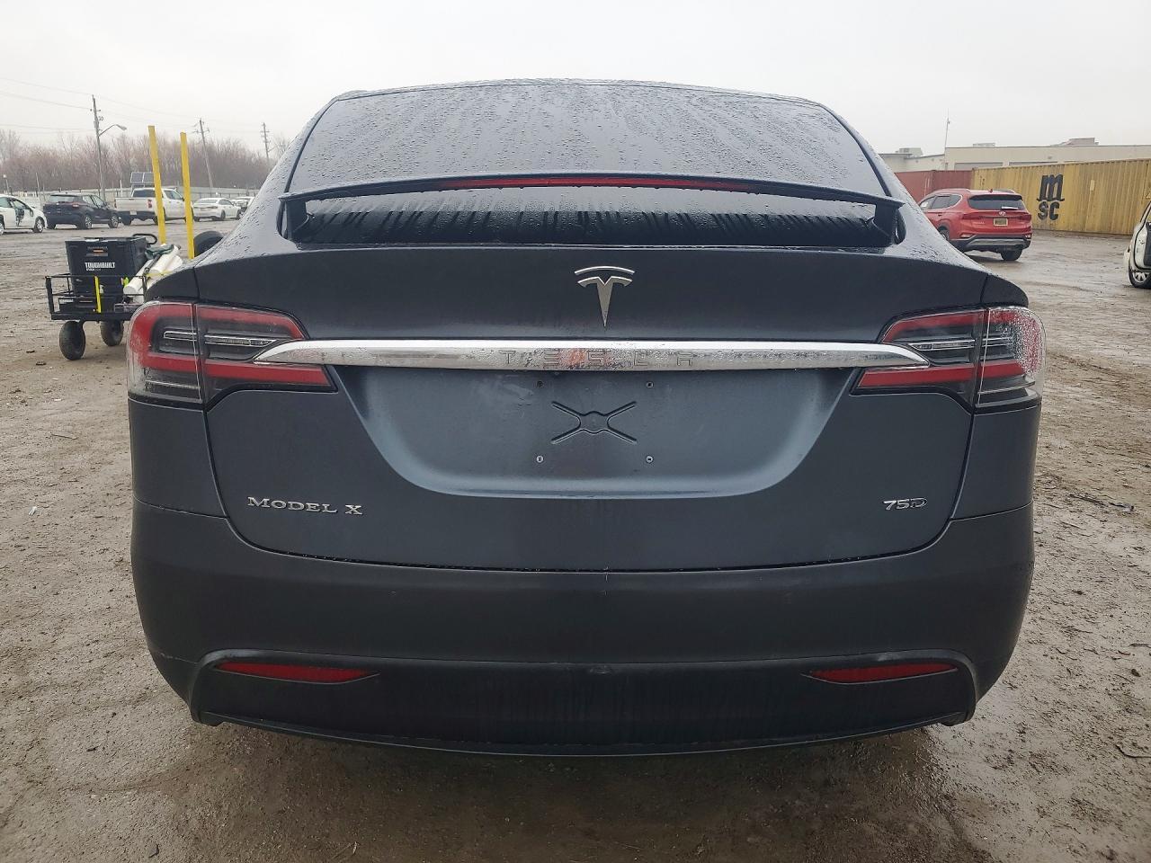 2017 Tesla Model X - Фото 6
