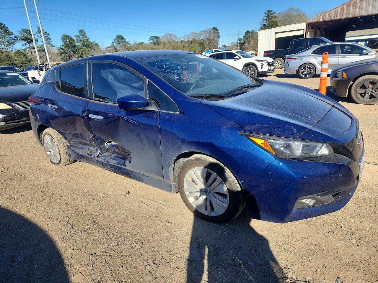 2025 Nissan Leaf S - Фото 4