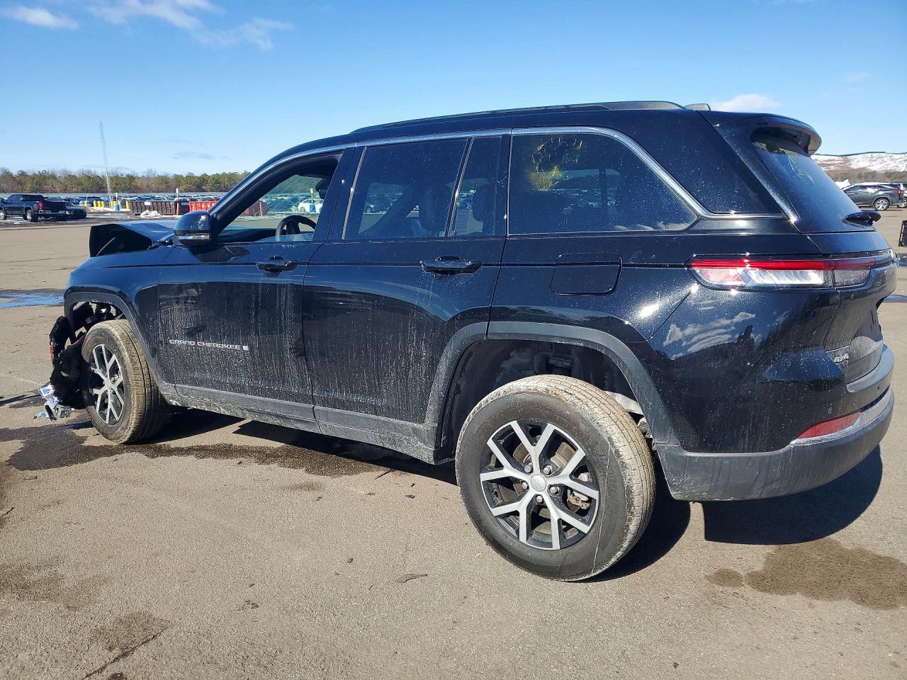 2025 Jeep Grand Cherokee Limited - Image 2