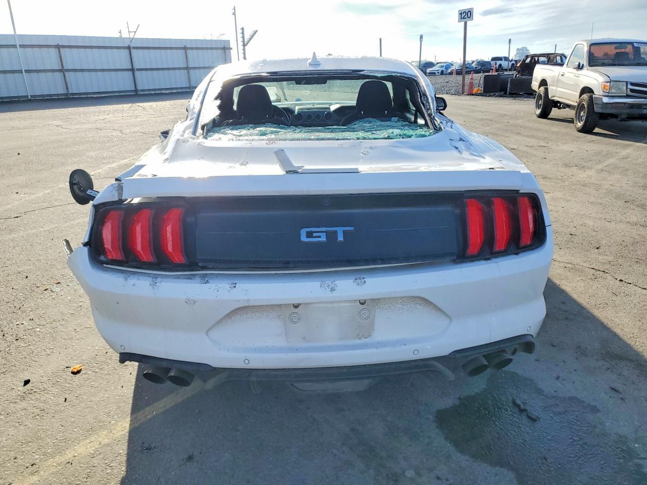 2022 Ford Mustang Gt - Фото 6