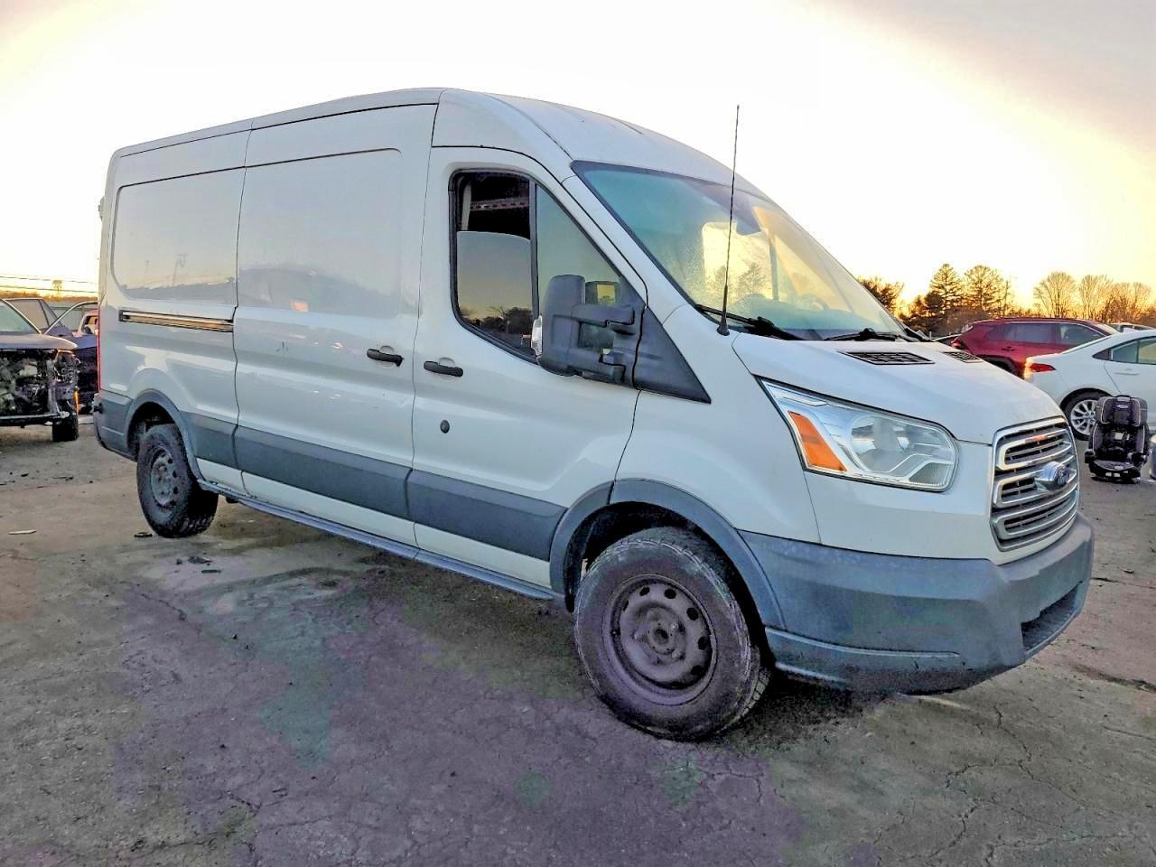 2015 Ford Transit T-250 - Image 4